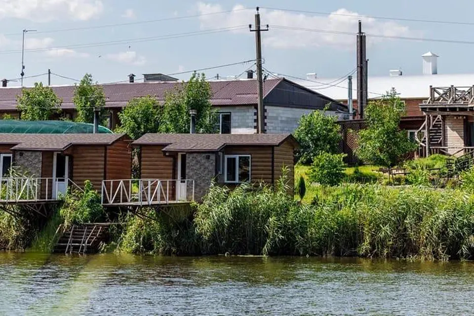 Русская баня у озера